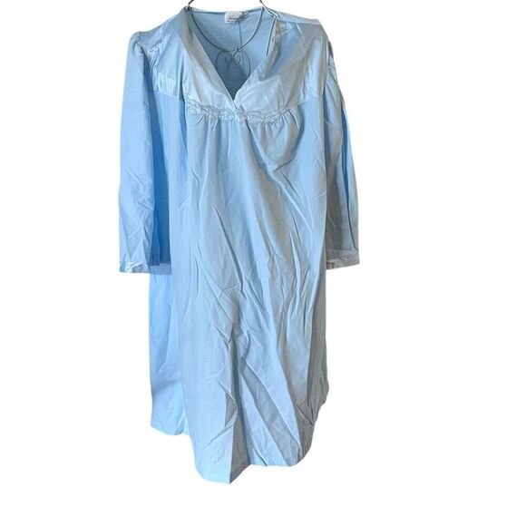 EXCELLENT CONDITION Vanity Fair Light Blue Nylon pullover Long Sleeve nightgown - Picture 1 of 7